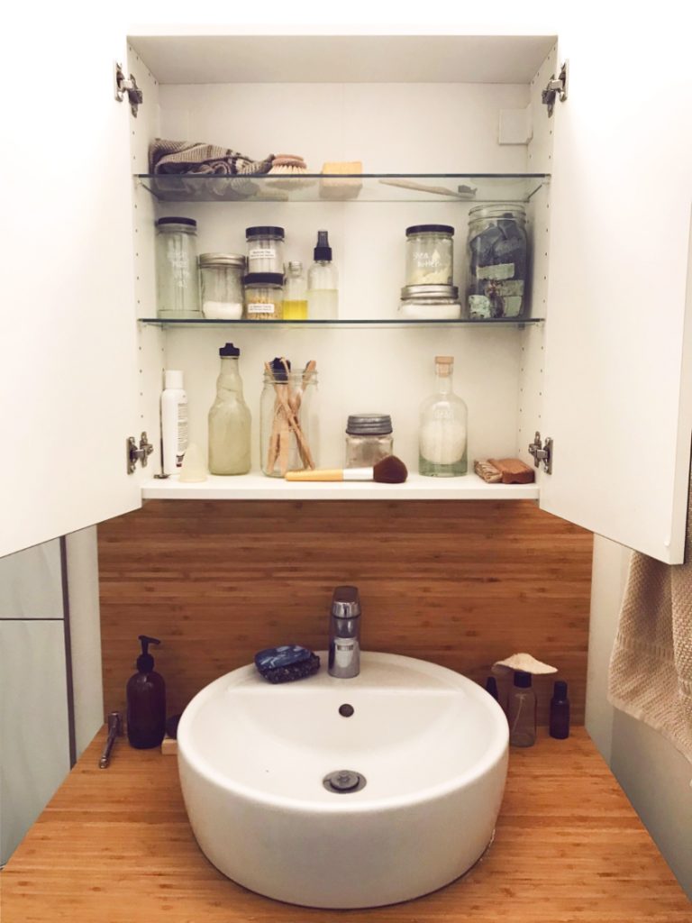 Bathroom with zero waste personal care products