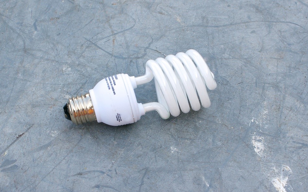 Compact fluorescent lights (CFLs) containing mercury