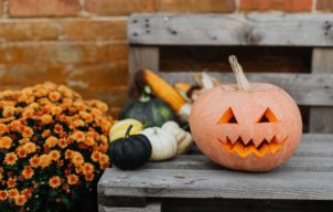 low waste Halloween decoration